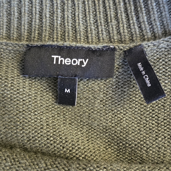 Theory 100% Cashmere Women’s Karenia F Olive Colored Ribbed Hem Sweater Sz M - Picture 3 of 9